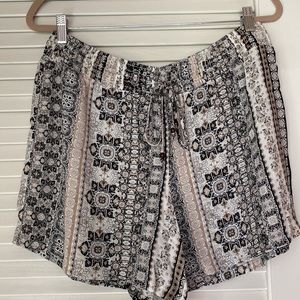NWT Apt 9 Shorts